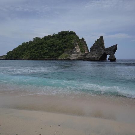 Dream Beach Inn นูซาเลมโบงัน ภายนอก รูปภาพ