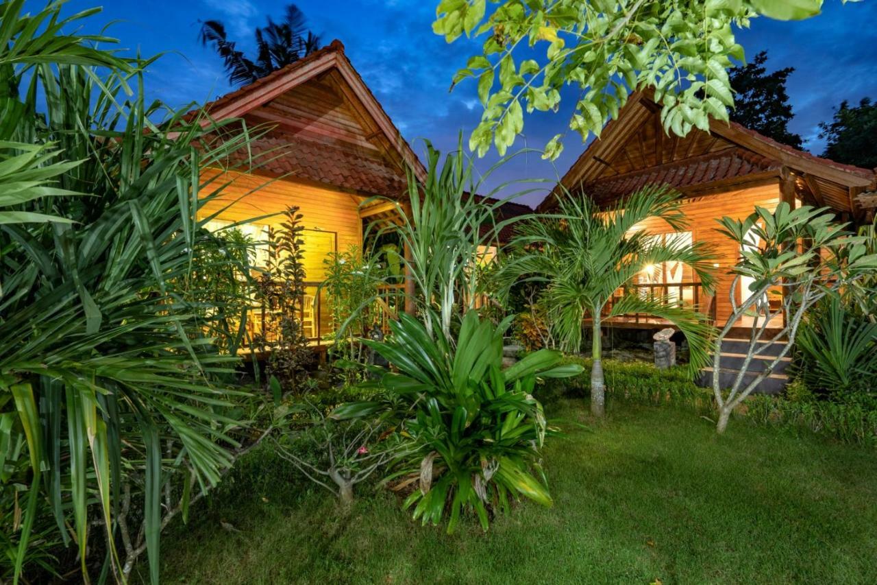 Dream Beach Inn นูซาเลมโบงัน ภายนอก รูปภาพ