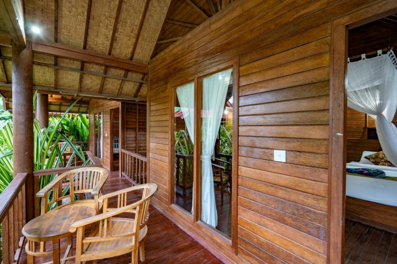 Dream Beach Inn นูซาเลมโบงัน ภายนอก รูปภาพ