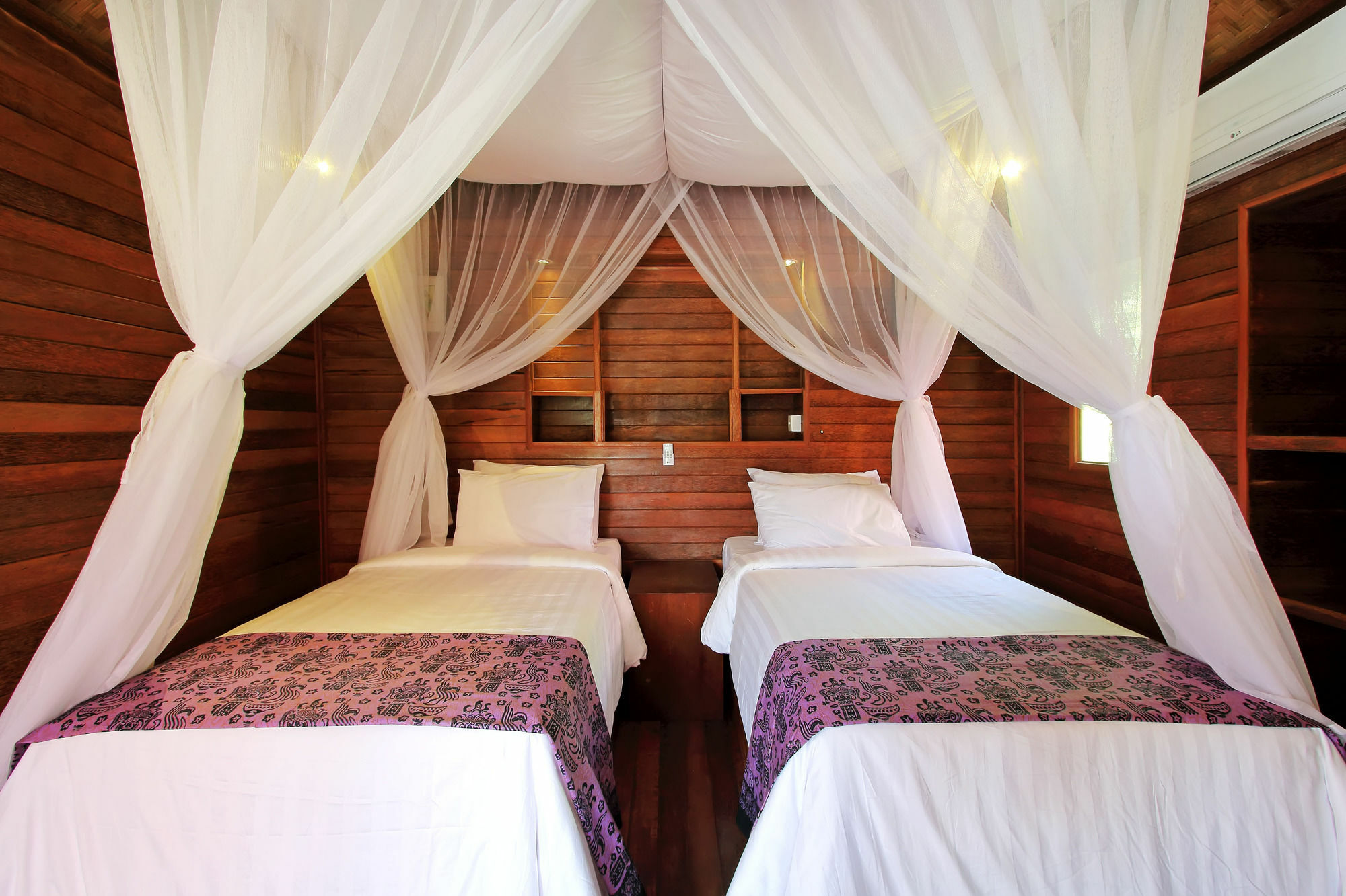 Dream Beach Inn นูซาเลมโบงัน ภายนอก รูปภาพ
