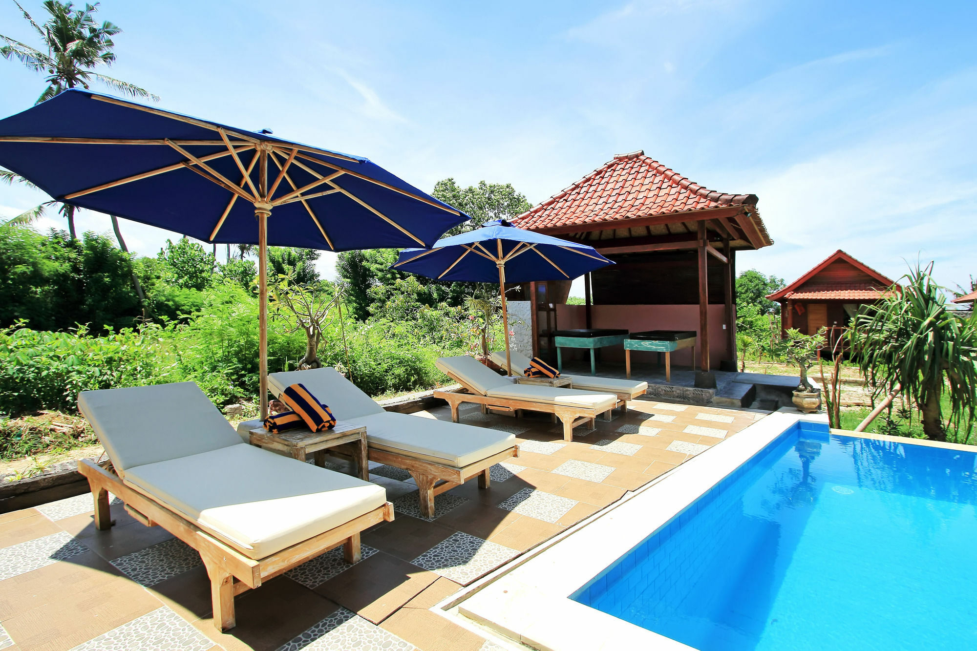 Dream Beach Inn นูซาเลมโบงัน ภายนอก รูปภาพ